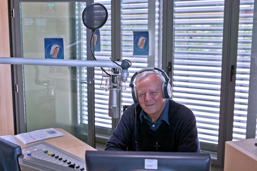 Per ascoltasre la trasmissione di P. Livio Fanzaga del 6-9-2015